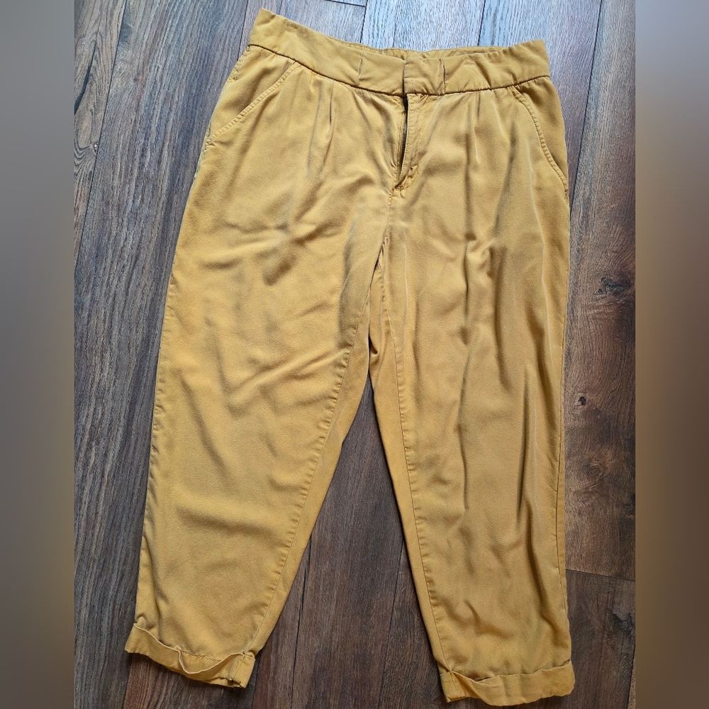 100% Tencel Tahari Mustard Yellow Cropped Trouser Pants